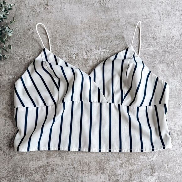 Cider White and Navy Vertical Stripe Crop Tank Top Size Large - Picture 1 of 4